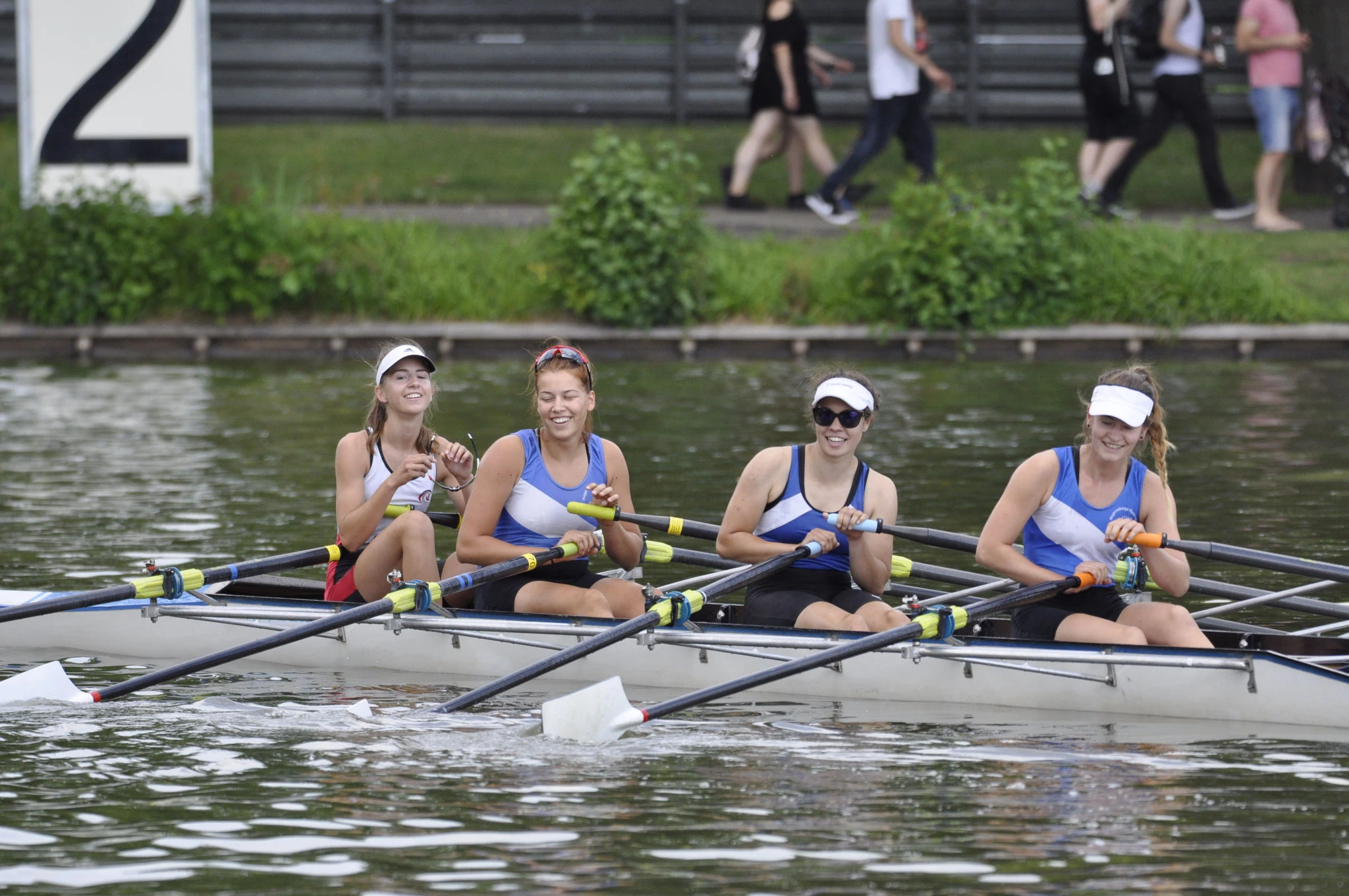 Luisa Birker 1 vl, Siegerin im Juniorinnen Doppelvierer in Renngemeinschaft