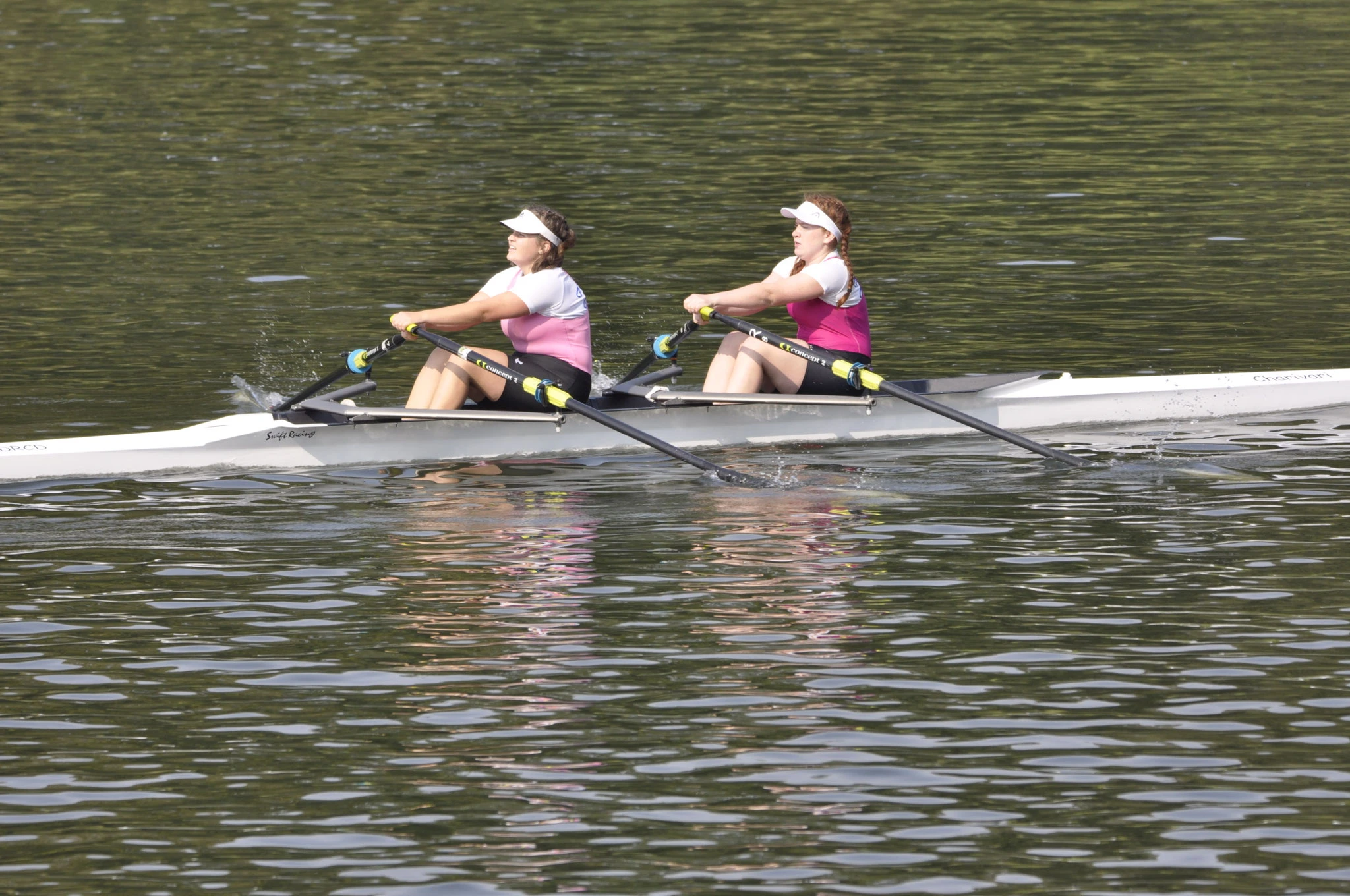 Julia Tuschl und Leonie Schiller siegten im Juniorinnen Doppelzweier.