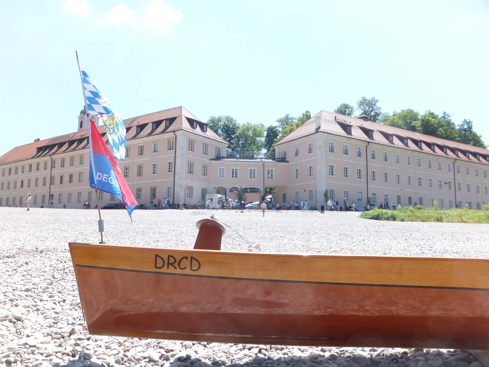 Kiesbank vor Kloster Weltenburg